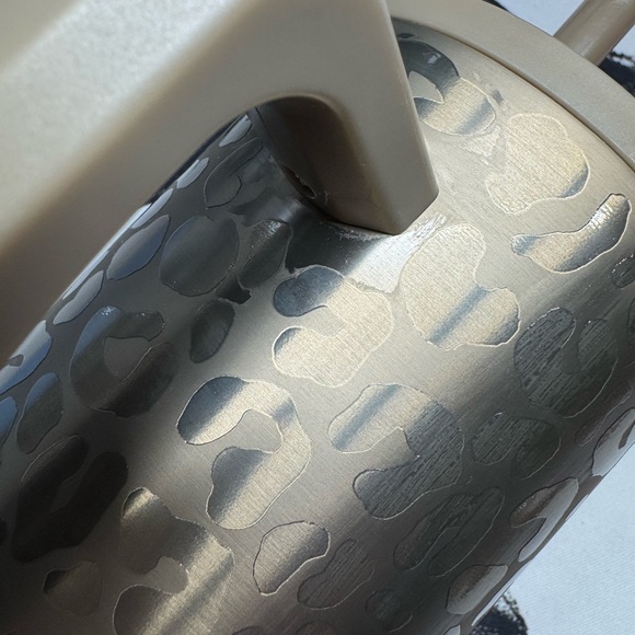 Simple Modern 40 oz Trek Leopard Print Tumbler Bronze Brass Brown - Picture 11 of 11